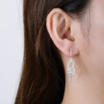 Kolczyki srebrne wiszące z cyrkoniami - obrazek 3