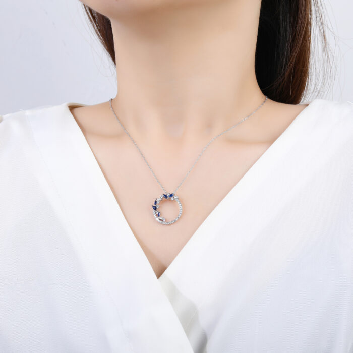 Naszyjnik srebrny kółko z cyrkoniami - obrazek 3