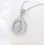 Zawieszka srebrna cudowny medalik z cyrkoniami - obrazek 2