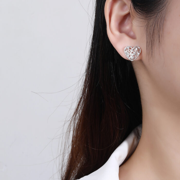 Kolczyki srebrne serduszka ażurowe z cyrkoniami - obrazek 3