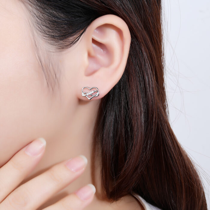 Kolczyki srebrne serduszka nieskończoność infinity z cyrkoniami - obrazek 3