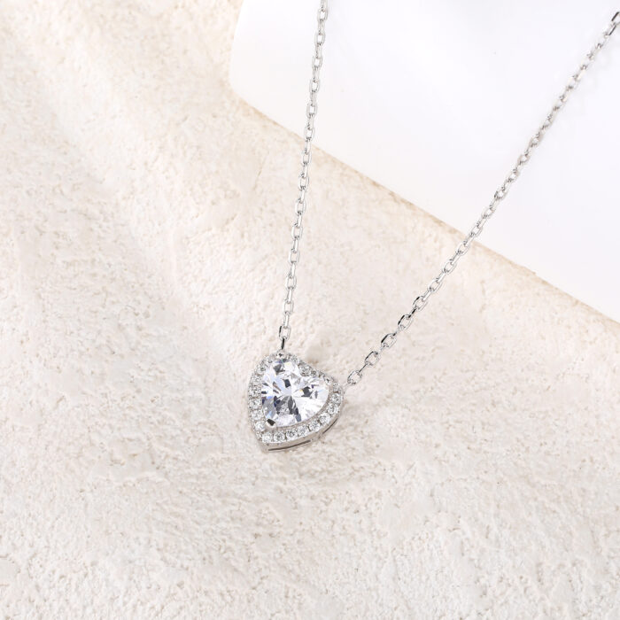 Naszyjnik srebrny serduszko z cyrkoniami - obrazek 2