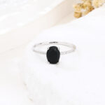 Pierścionek srebrny czarna cyrkonia - obrazek 2
