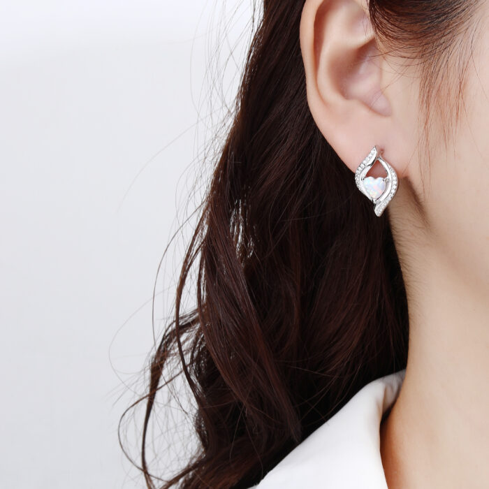 Kolczyki srebrne serduszka z opalem i cyrkoniami - obrazek 3