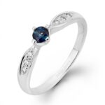 Pierścionek złoty z szafirem i diamentami J-PD19