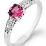 Pierścionek złoty z rubinem i diamentami KH-P793