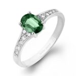 Pierścionek złoty ze szmaragdem i diamentami J-PD51SZ