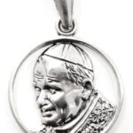 Zawieszka srebrna papież Jan Paweł II