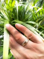 Pierścionek złoty ring z cyrkoniami - obrazek 2