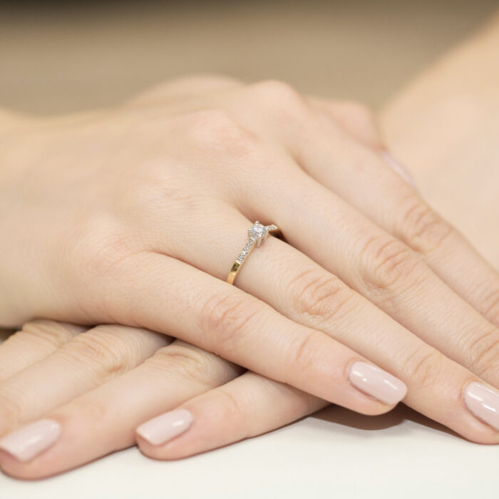 Pierścionek złoty z diamentami BD-W382 - obrazek 4