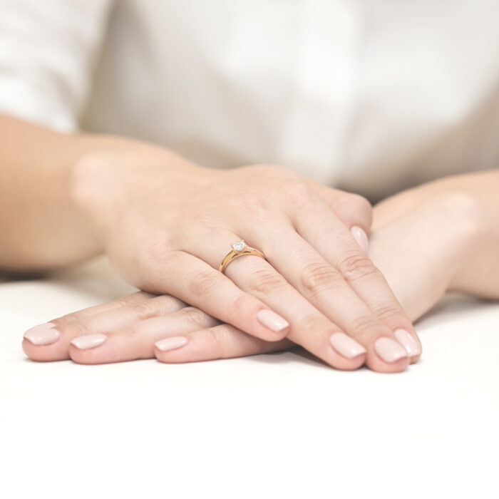 Pierścionek złoty z diamentem BD-W07 0,08 - obrazek 4