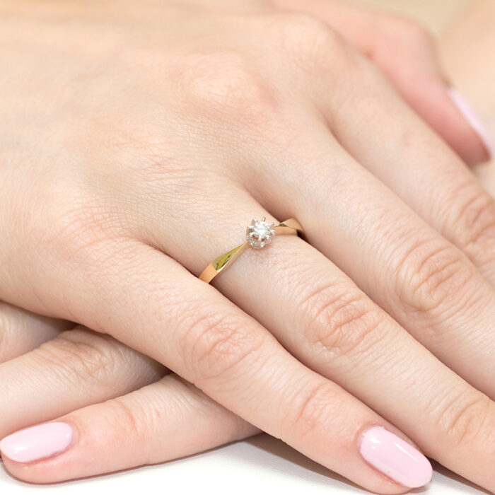 A Pierścionek złoty z diamentem BD-W173 - obrazek 4