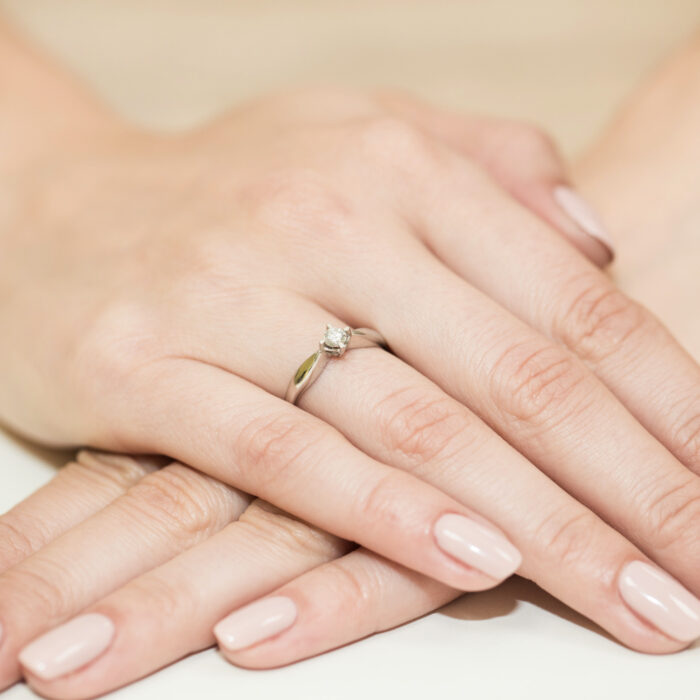 A Pierścionek złoty z diamentem BD-W171 - obrazek 4