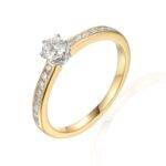 Pierścionek złoty z diamentami