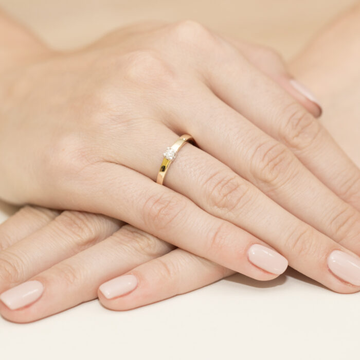 Pierścionek złoty z diamentem BD-W225 - obrazek 4