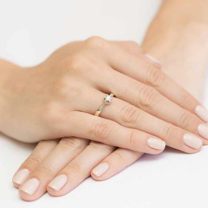 Pierścionek złoty z diamentami BD-W291 - obrazek 4