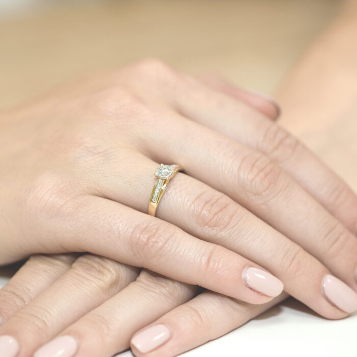 HIT Pierścionek złoty z diamentami BD-W34 - obrazek 4