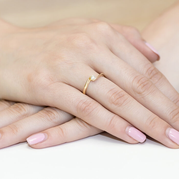 Pierścionek złoty z diamentem BD-W160 - obrazek 4