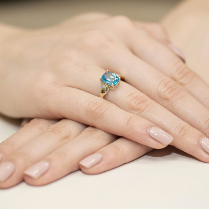 Pierścionek złoty z topazem i diamentami BD-W400 - obrazek 4