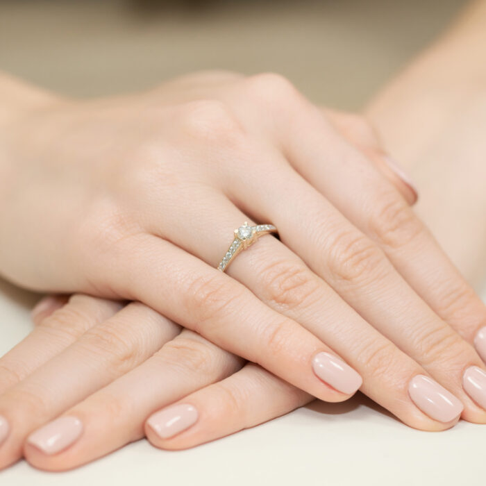 Pierścionek złoty z diamentami BD-W364 - obrazek 4