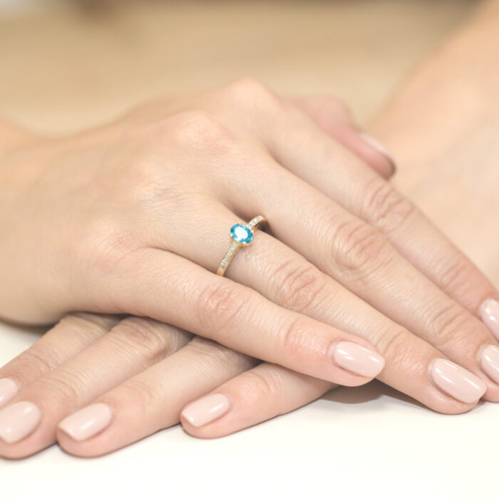 Pierścionek złoty z topazem  i diamentami BD-W67 - obrazek 3