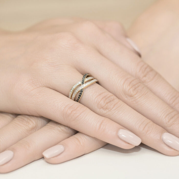 Pierścionek złoty z czarnymi diamentami BD-W215 - obrazek 4