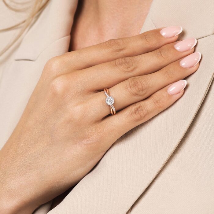 Pierścionek złoty z diamentami - obrazek 3