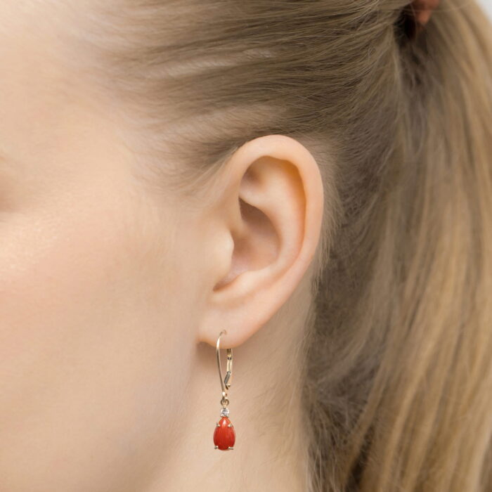 Kolczyki złote z koralem i diamentami - obrazek 2