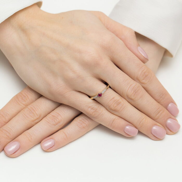 Pierścionek złoty z rubinem i diamentami BD-W0466 - obrazek 3