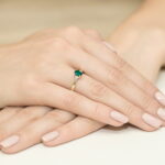 Pierścionek złoty ze szmaragdem i diamentami BD-W301 - obrazek 4