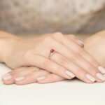 Pierścionek złoty z rubinem i czarnymi diamentami BD-W76 - obrazek 3