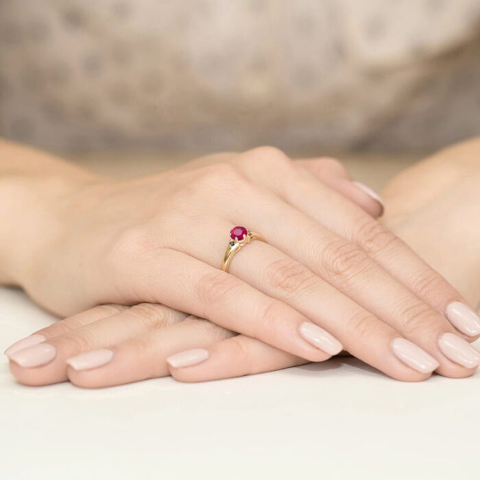 Pierścionek złoty z rubinem i czarnymi diamentami BD-W76 - obrazek 3