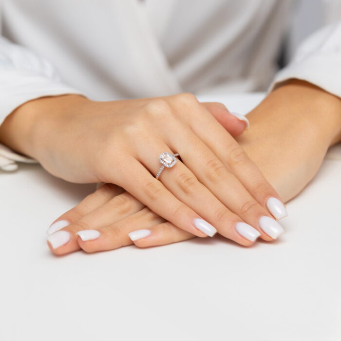 Pierścionek złoty z morganitem i diamentami BD-W0575 - obrazek 4