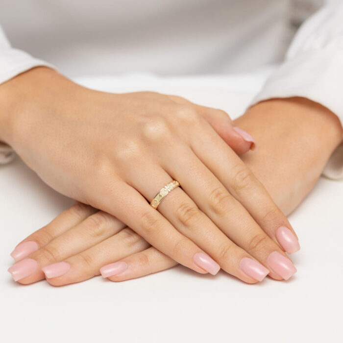 Pierścionek różaniec złoty z diamentem - obrazek 9