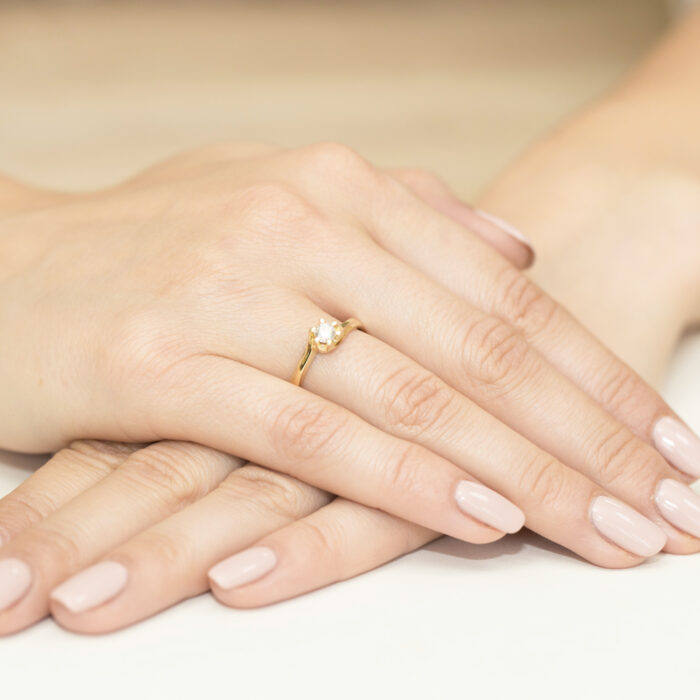 Pierścionek złoty z diamentem BD-W163 - obrazek 4