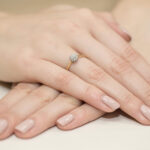 HIT Pierścionek złoty z diamentem BD-W401 - obrazek 4