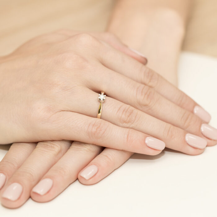 Pierścionek złoty z diamentem BD-W299 - obrazek 4