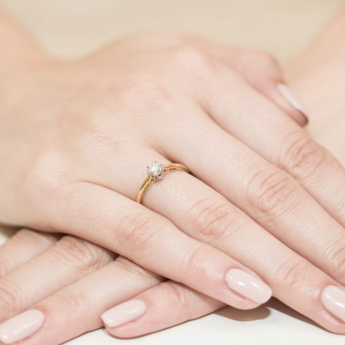 A Pierścionek złoty z diamentem BD-W133 - obrazek 4