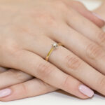 A Pierścionek złoty z diamentem BD-W111 - obrazek 4