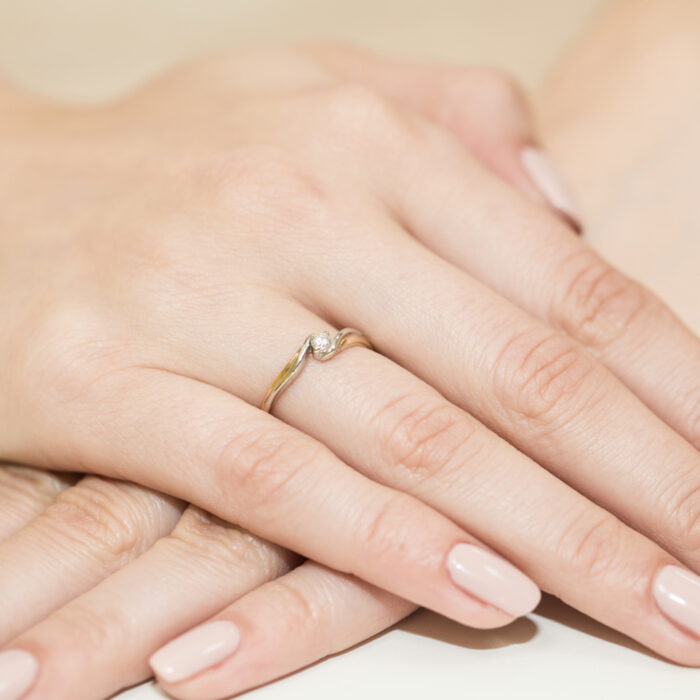 Pierścionek złoty z diamentem BD-W211 - obrazek 4