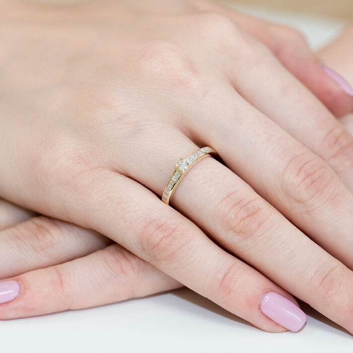 Pierścionek złoty z diamentami BD-W288 - obrazek 4