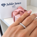 Pierścionek złoty ring z diamentami laboratoryjnymi RR4 - obrazek 2